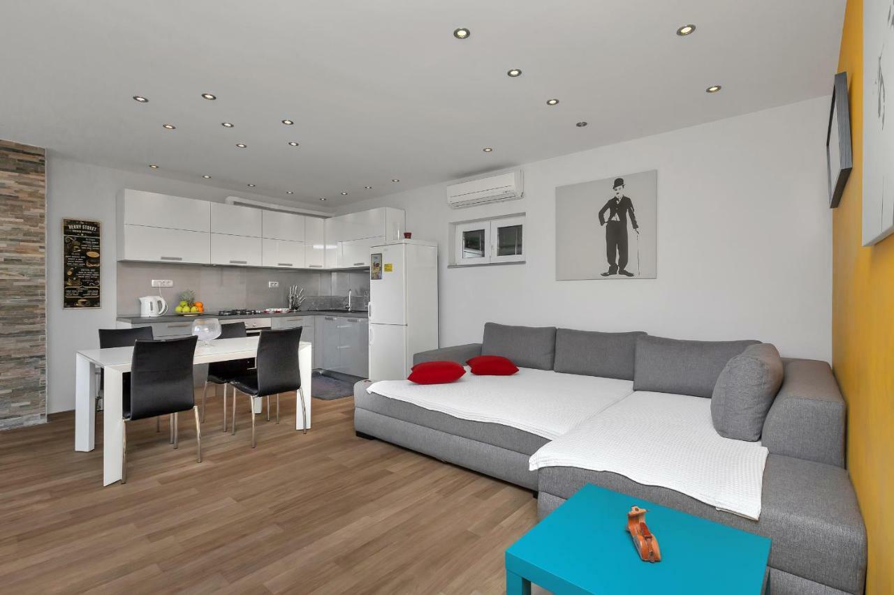 Apartments Buljan Makarska Extérieur photo