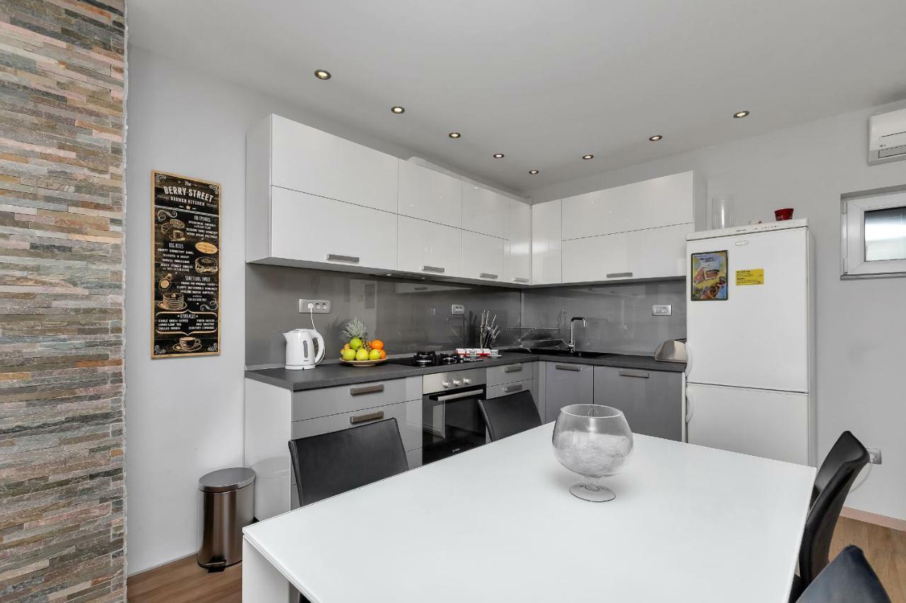 Apartments Buljan Makarska Extérieur photo